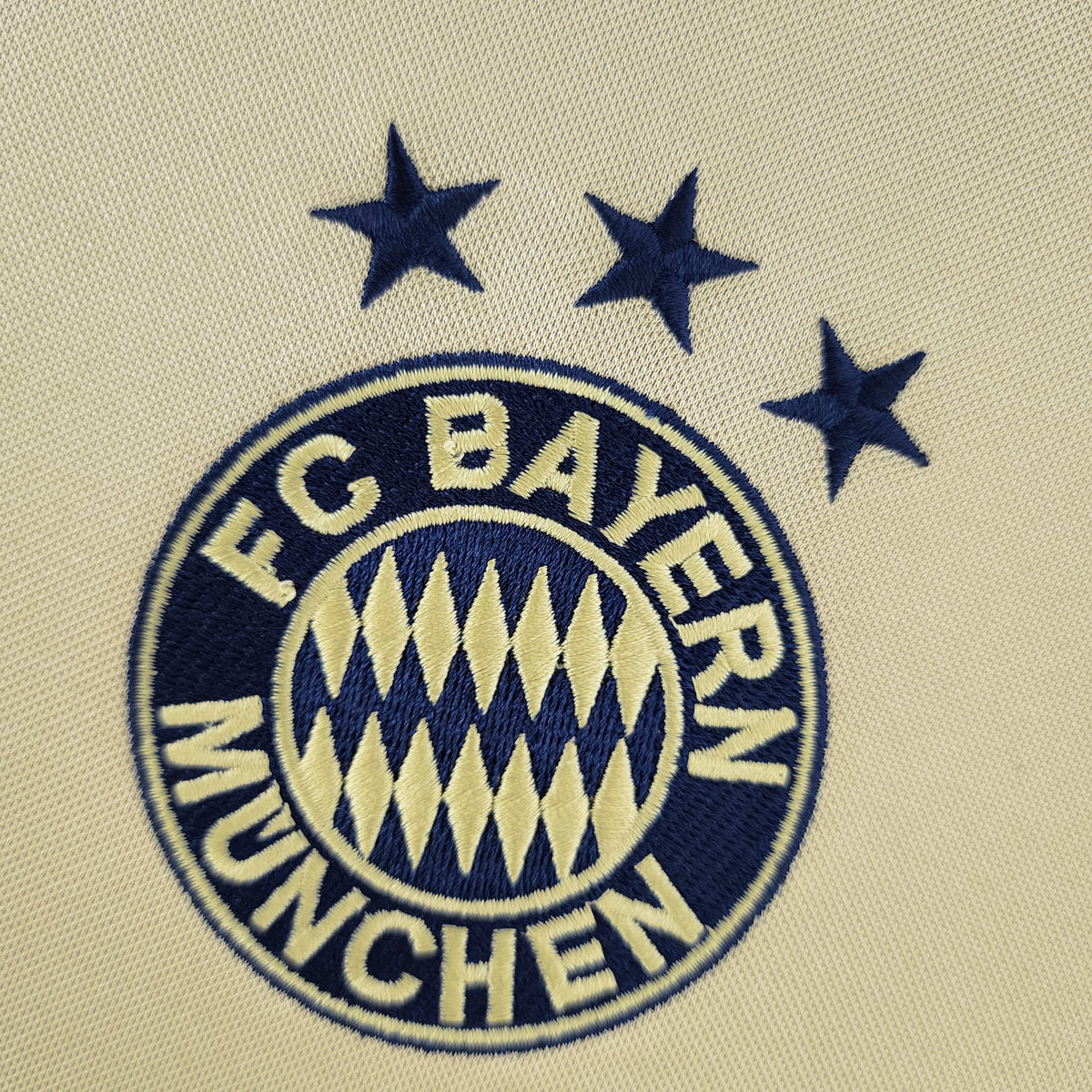 BAYERN MÚNICH I 2004 HOMBRE (RETRO)