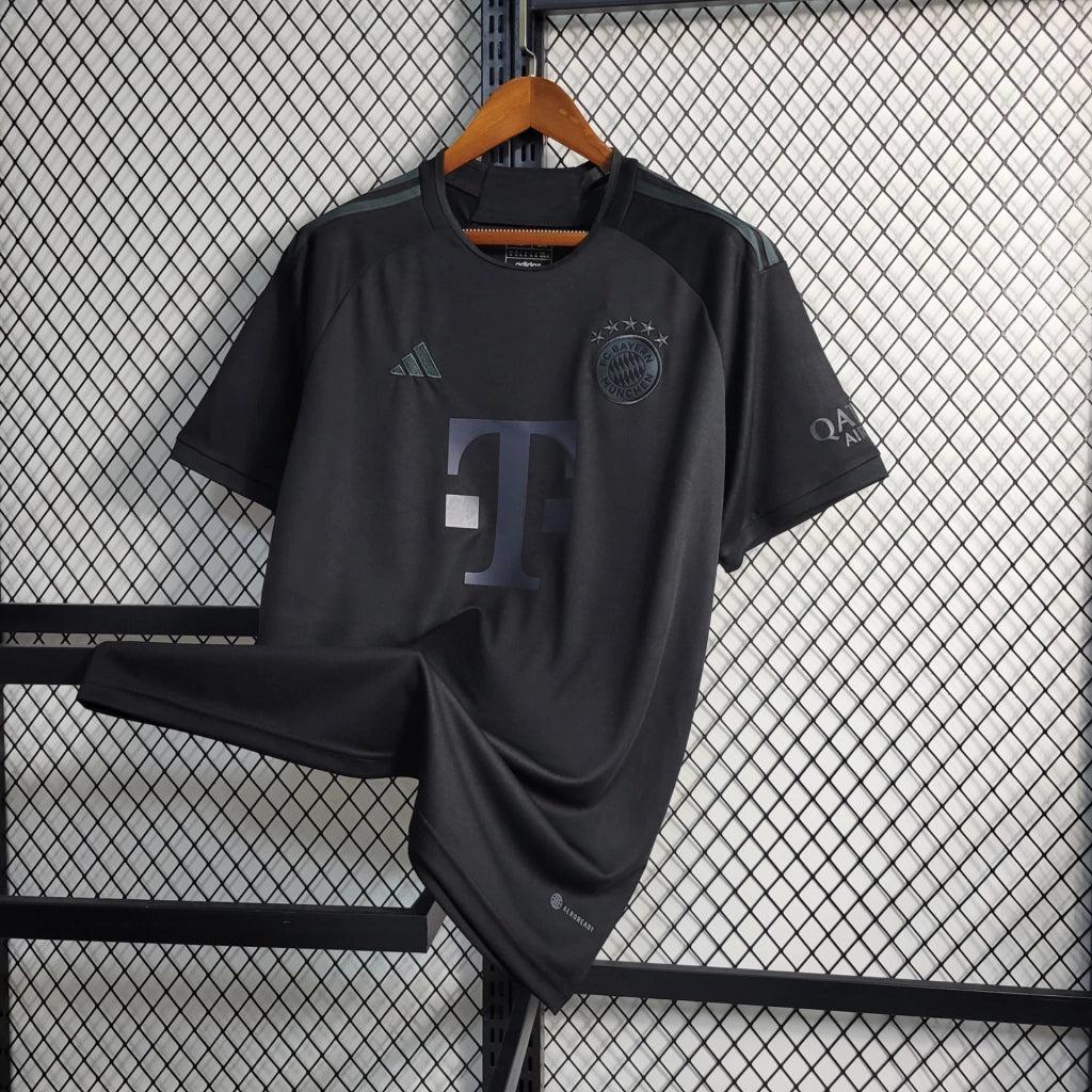 23/24 BAYERN MUNICH ALL BLACK