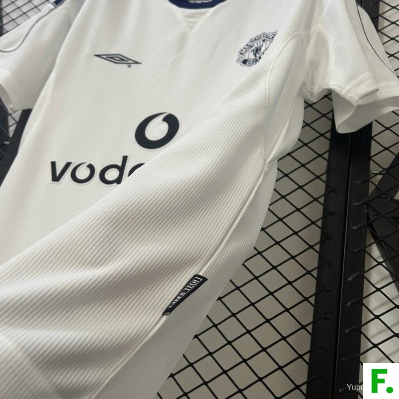 00/01 Retro Manchester United Away Jersey
