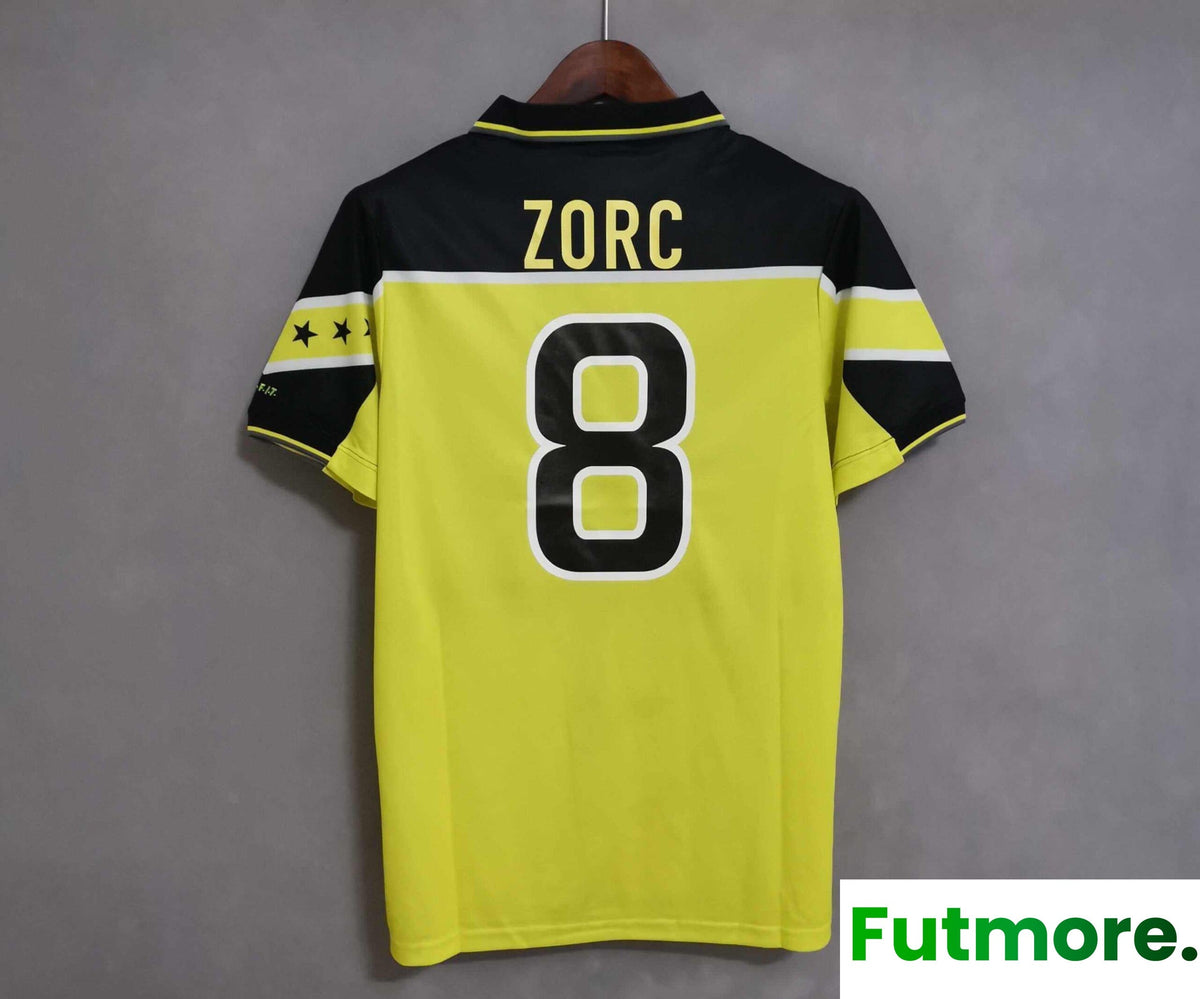 b721dc8100ab45f90a62e7ed.jpg