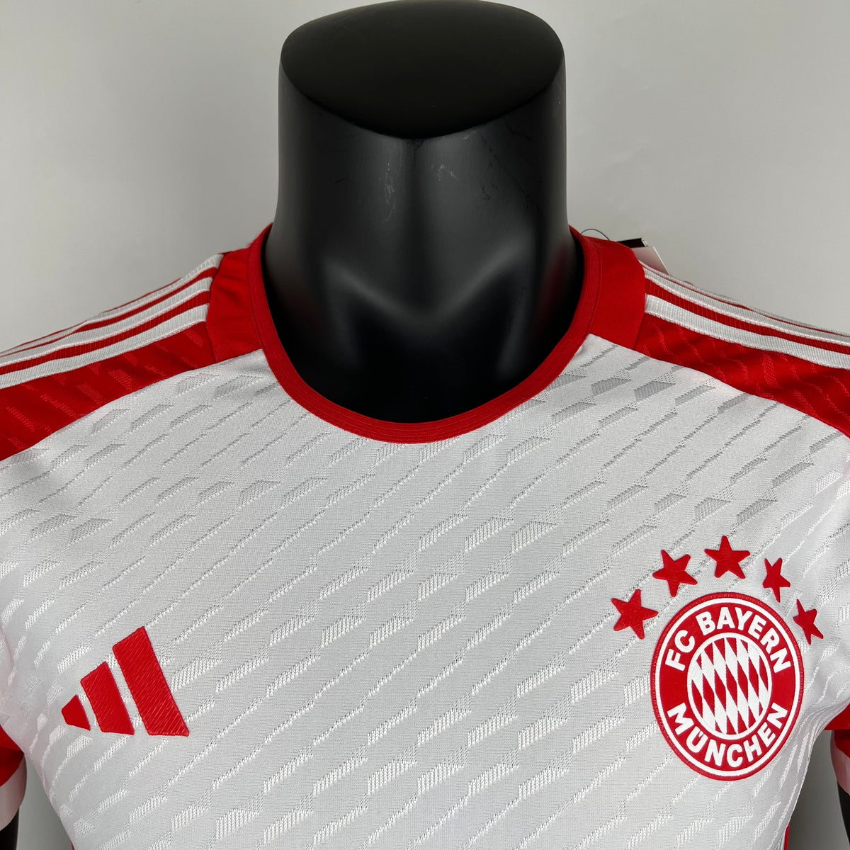 BAYERN MÚNICH I 23/24 HOMBRES (VERSIÓN JUGADOR)