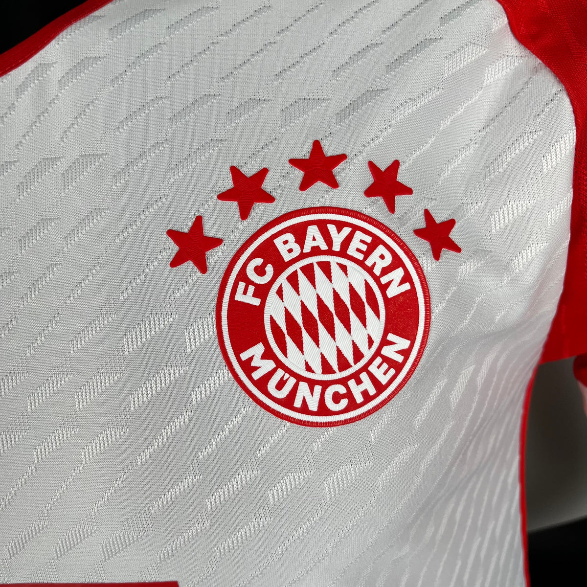 BAYERN MÚNICH I 23/24 HOMBRES (VERSIÓN JUGADOR)