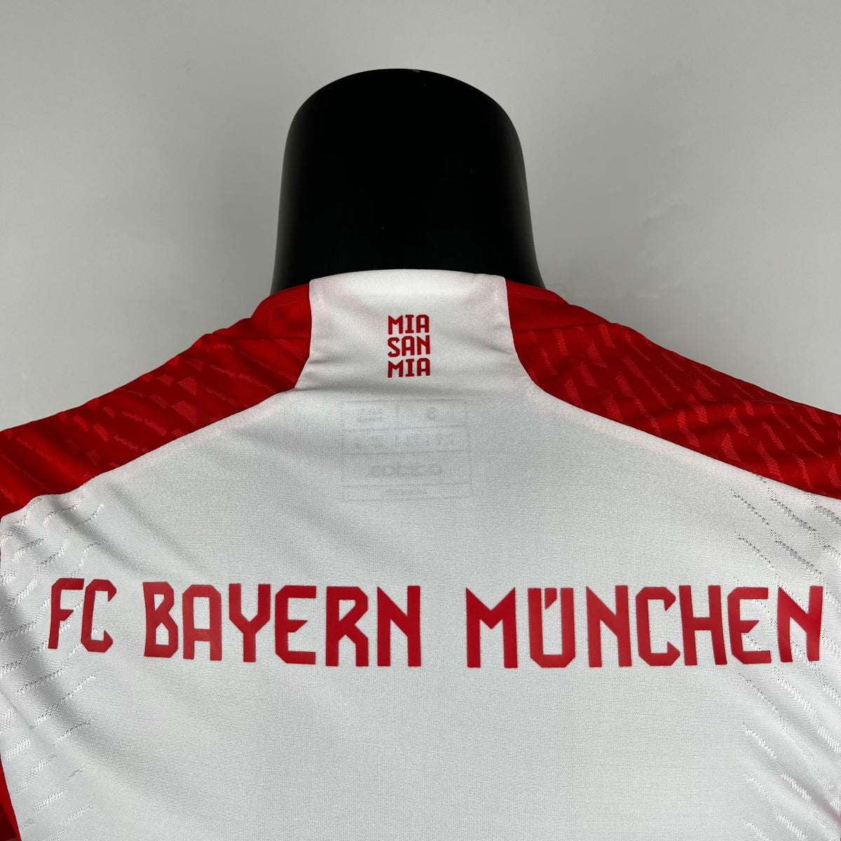 BAYERN MÚNICH I 23/24 HOMBRES (VERSIÓN JUGADOR)