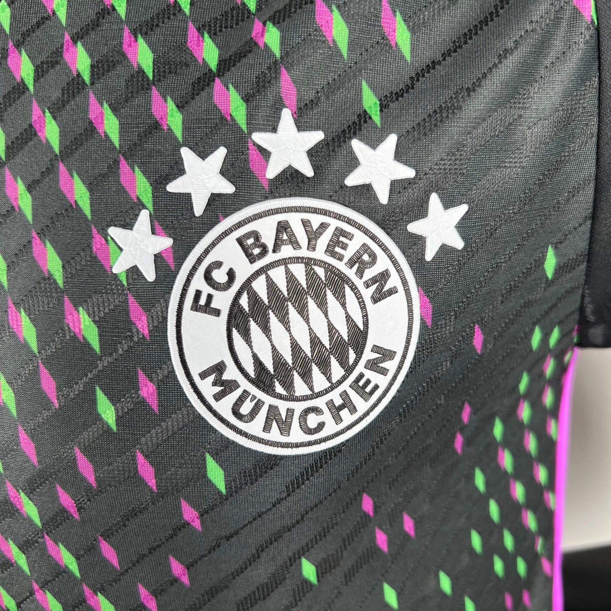EDICIÓN ESPECIAL II DEL BAYERN MÚNICH 23/24 HOMBRE (VERSIÓN JUGADOR)