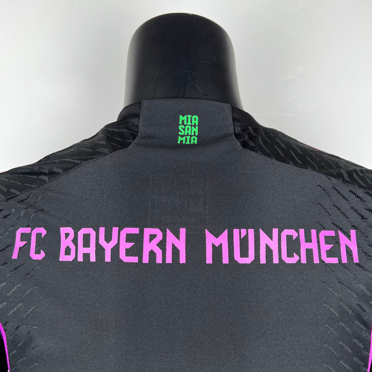 EDICIÓN ESPECIAL II DEL BAYERN MÚNICH 23/24 HOMBRE (VERSIÓN JUGADOR)