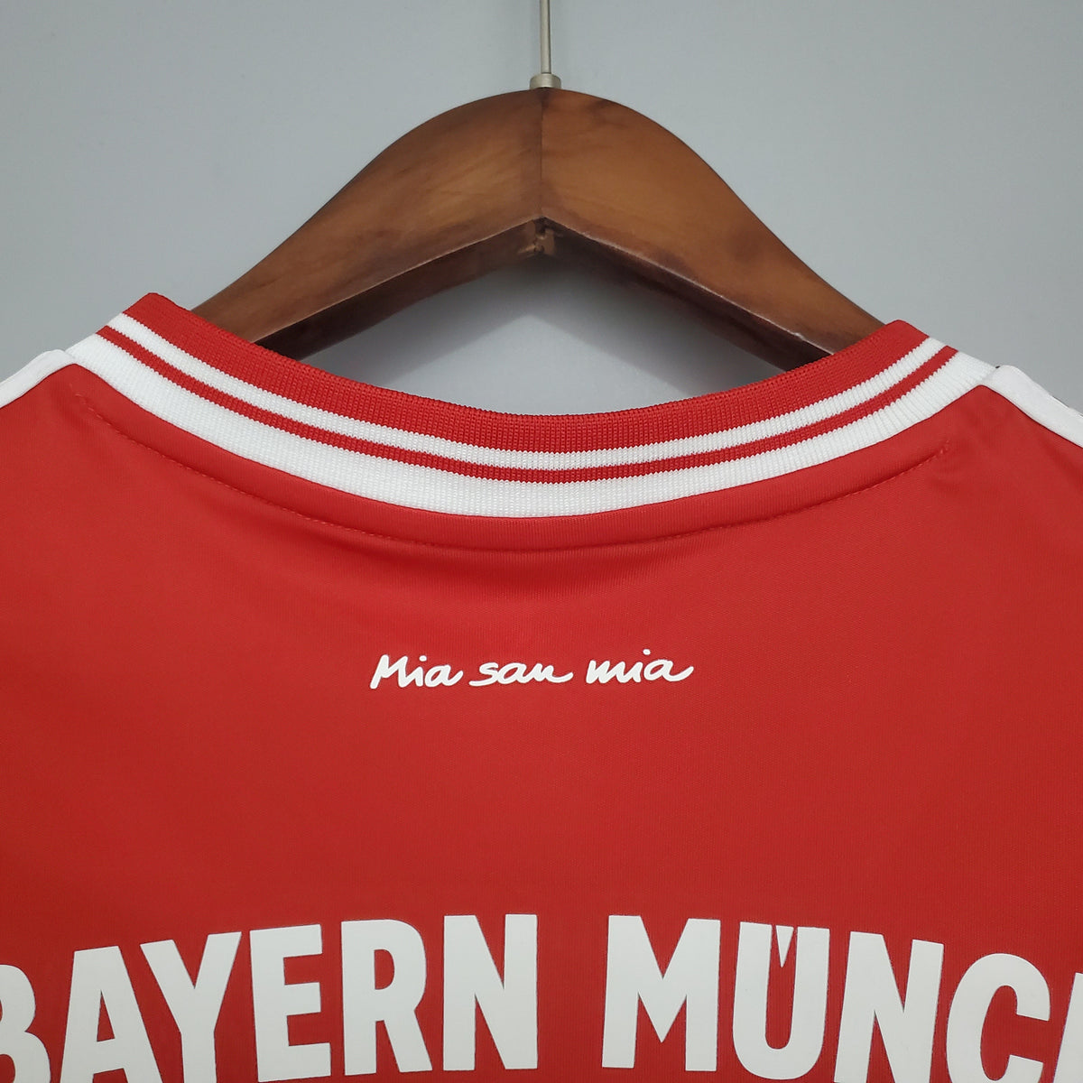 BAYERN MÚNICH I 2013 HOMBRE (RETRO)